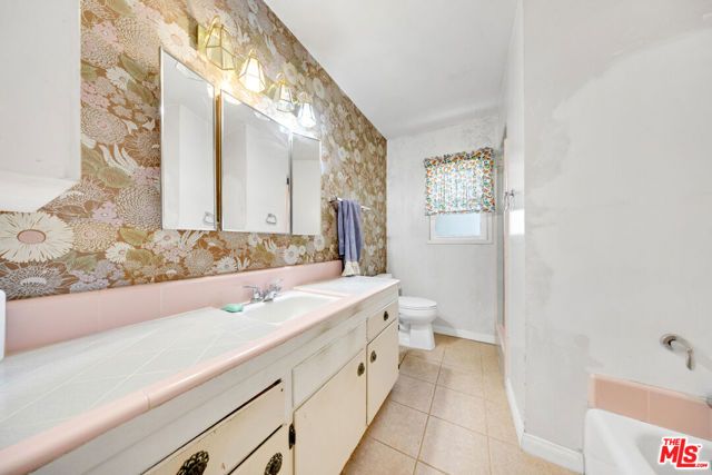656 E Kirkwall Road, Glendora, CA 91740