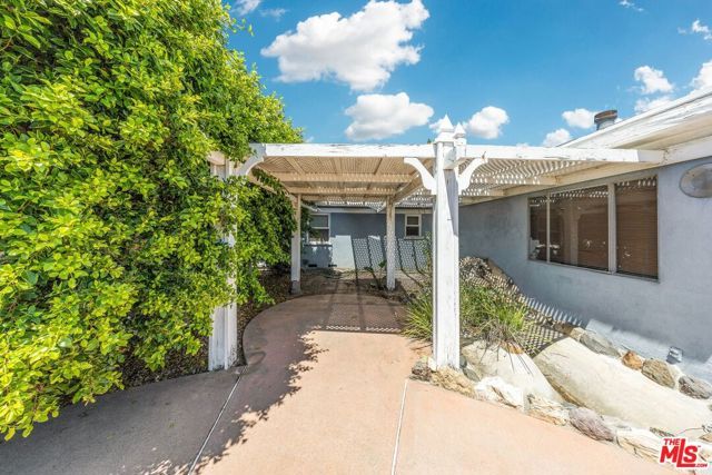 656 E Kirkwall Road, Glendora, CA 91740