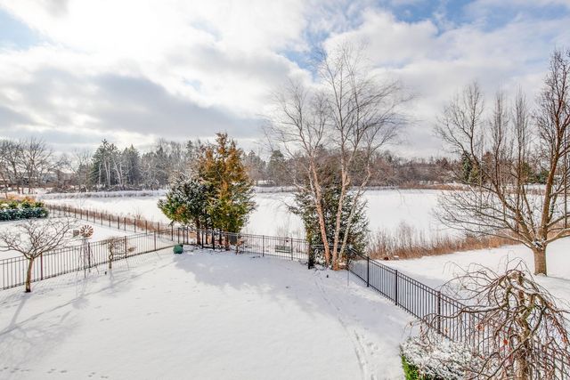 325 CEDAR RIDGE Drive, Lake Villa, IL 60046