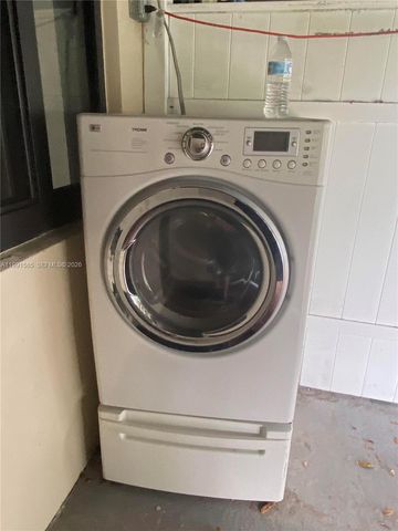 5835 NW 37th St 5835, Virginia Gardens, FL 33166