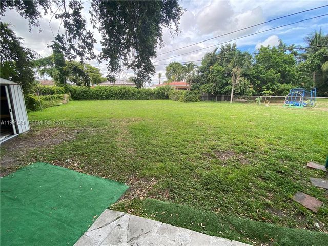 5835 NW 37th St 5835, Virginia Gardens, FL 33166