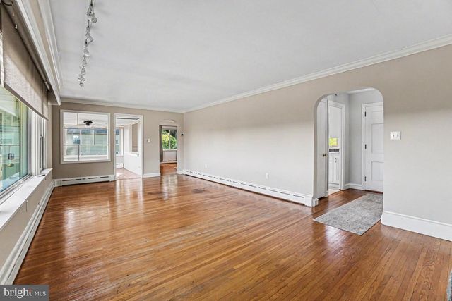 260 BLOSSOM HILL DR, Lancaster, PA 17601