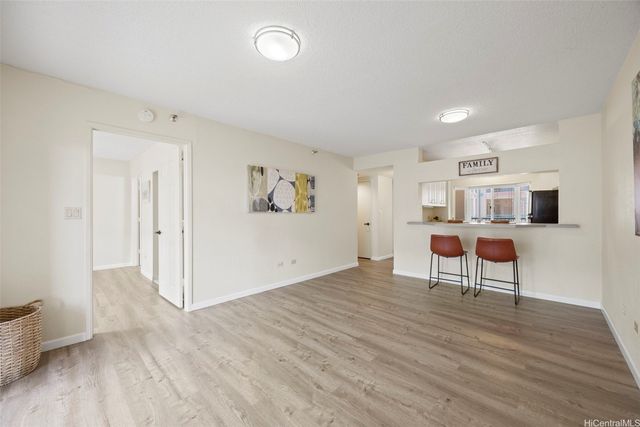 1080 Ala Napunani Street 216, Honolulu, HI 96818