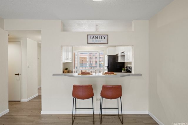 1080 Ala Napunani Street 216, Honolulu, HI 96818