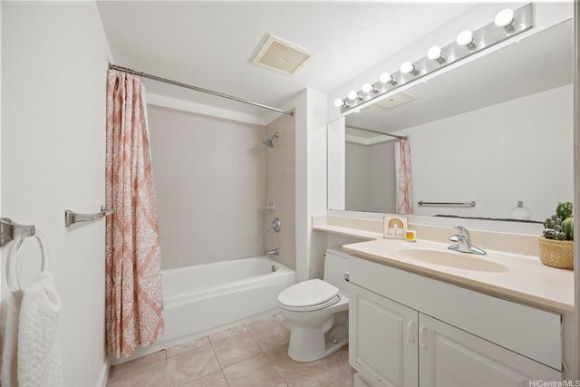 1080 Ala Napunani Street 216, Honolulu, HI 96818
