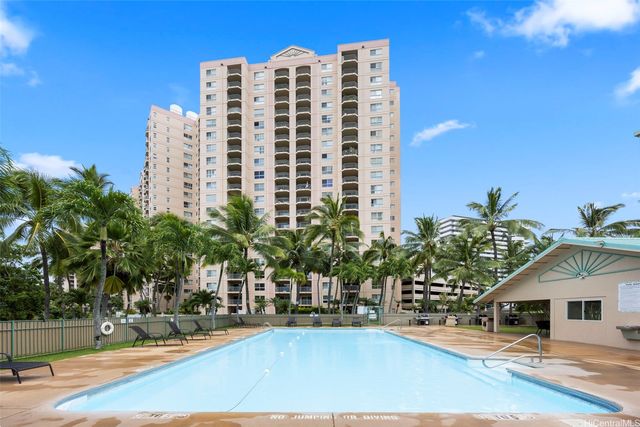 1080 Ala Napunani Street 216, Honolulu, HI 96818