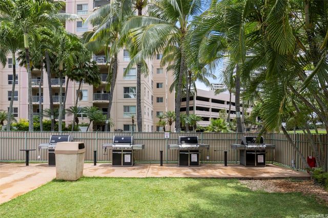 1080 Ala Napunani Street 216, Honolulu, HI 96818