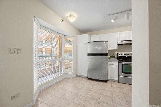 1080 Ala Napunani Street 216, Honolulu, HI 96818