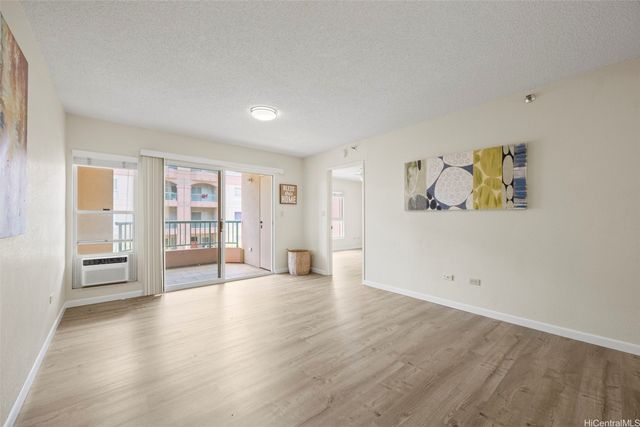 1080 Ala Napunani Street 216, Honolulu, HI 96818