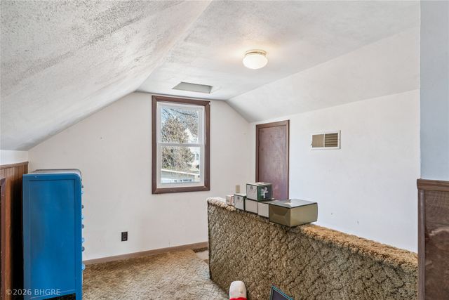 3811 E 29th Street, Des Moines, IA 50317