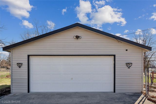 3811 E 29th Street, Des Moines, IA 50317