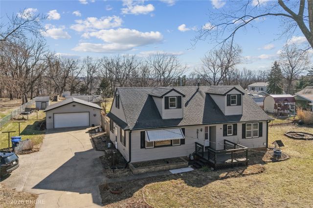 3811 E 29th Street, Des Moines, IA 50317