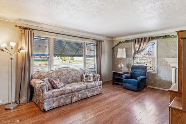 3811 E 29th Street, Des Moines, IA 50317