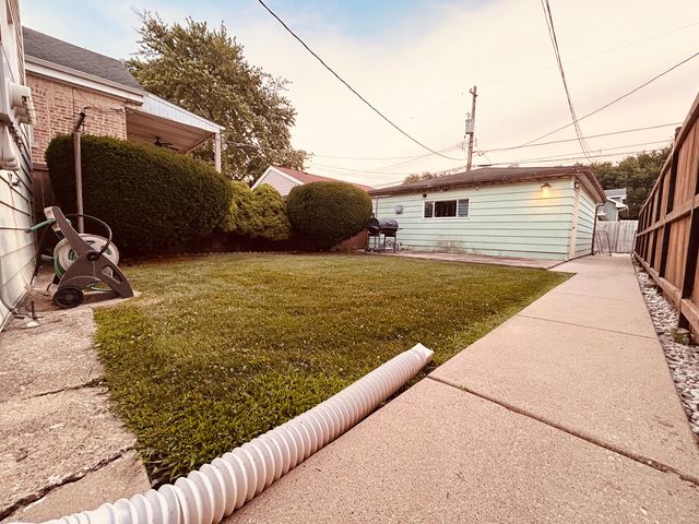 6345 W Raven Street 2, Chicago, IL 60646