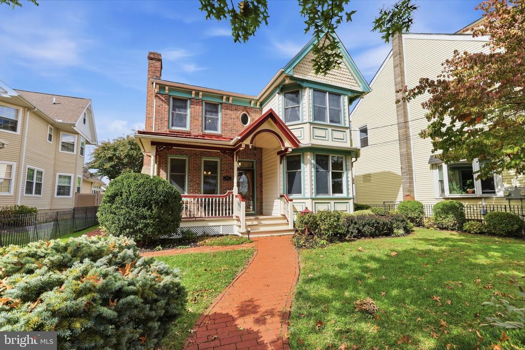 621 RADCLIFFE ST, BRISTOL, PA 19007 — photo 3