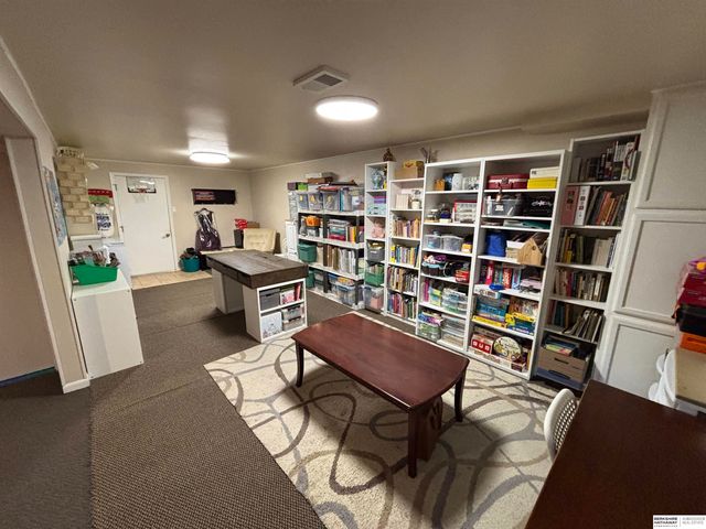103 Kevin Circle, Bellevue, NE 68005