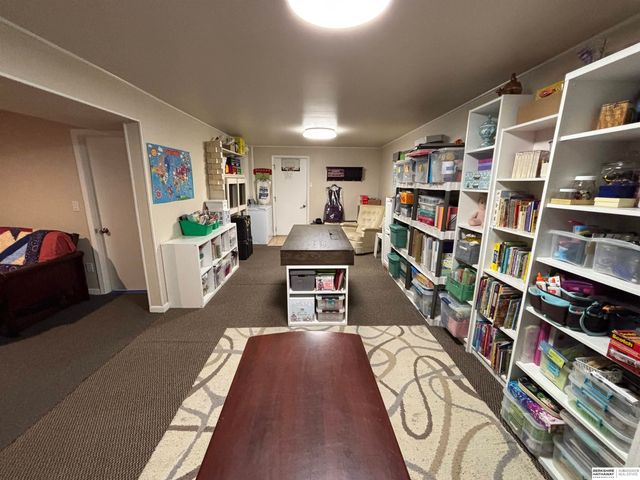 103 Kevin Circle, Bellevue, NE 68005