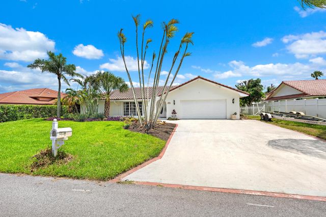 8422 SE Royal Street, Hobe Sound, FL 33455
