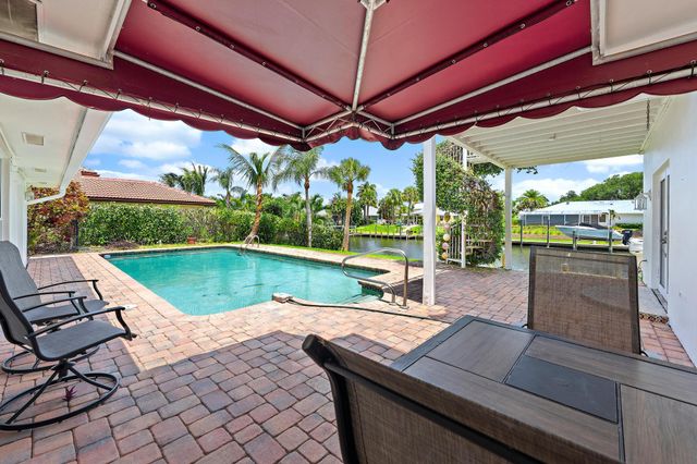 8422 SE Royal Street, Hobe Sound, FL 33455