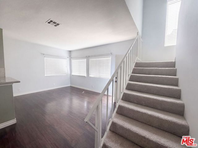 68 Maegan Place 4, Thousand Oaks, CA 91362