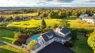 2040 East Main Road, Portsmouth, RI 02871