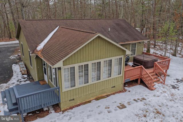 323 PALMER RD, Basye, VA 22810