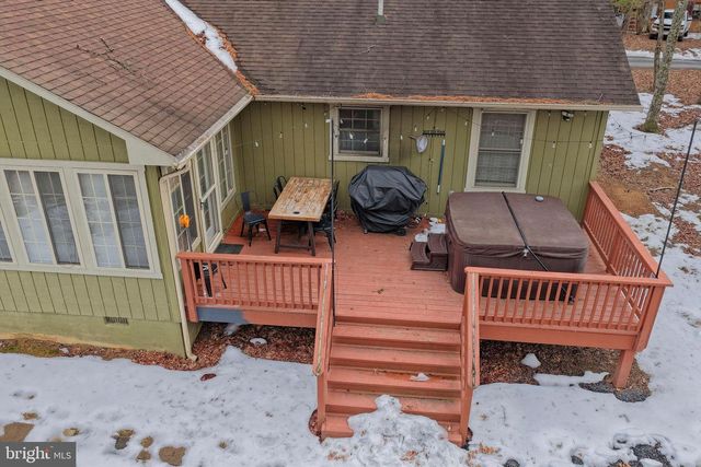 323 PALMER RD, Basye, VA 22810