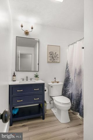 323 PALMER RD, Basye, VA 22810