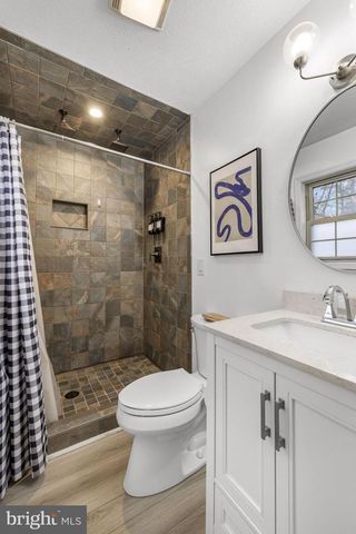 323 PALMER RD, Basye, VA 22810