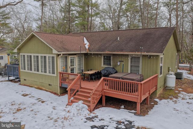 323 PALMER RD, Basye, VA 22810