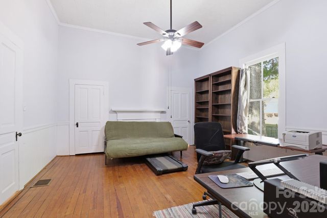 463 W Center Avenue, Mooresville, NC 28115