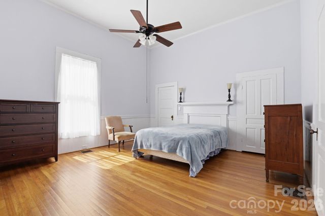 463 W Center Avenue, Mooresville, NC 28115