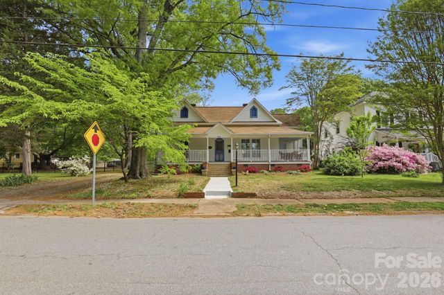 463 W Center Avenue, Mooresville, NC 28115