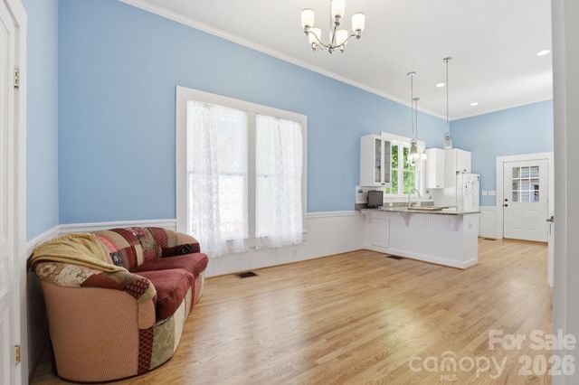 463 W Center Avenue, Mooresville, NC 28115