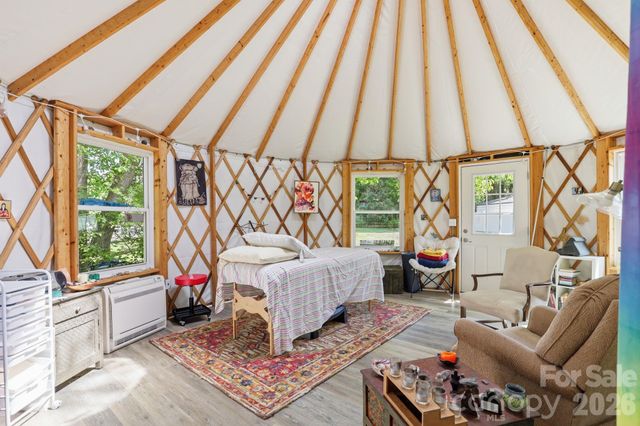 463 W Center Avenue, Mooresville, NC 28115