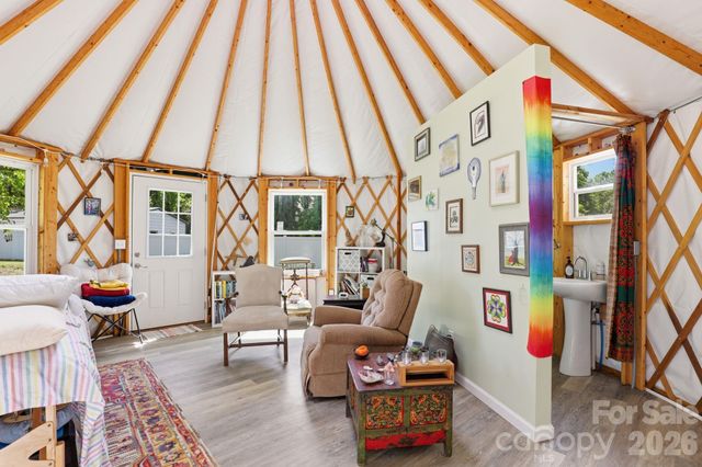 463 W Center Avenue, Mooresville, NC 28115