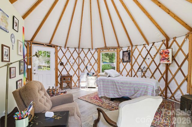 463 W Center Avenue, Mooresville, NC 28115