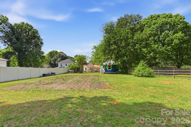 463 W Center Avenue, Mooresville, NC 28115