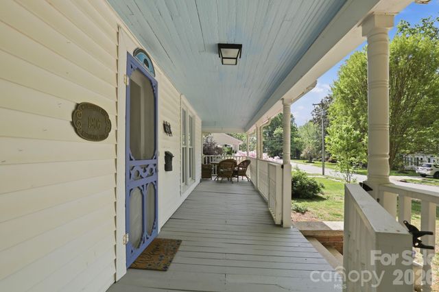 463 W Center Avenue, Mooresville, NC 28115