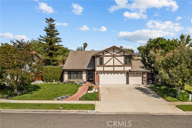 2704 Lemon Dr, Simi Valley, CA 93063