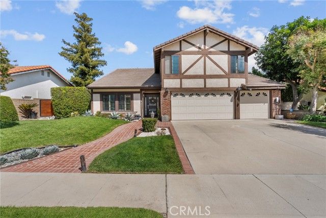 2704 Lemon Dr, Simi Valley, CA 93063