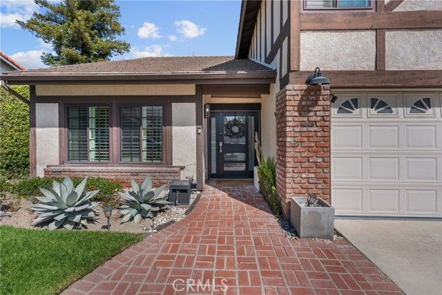 2704 Lemon Dr, Simi Valley, CA 93063