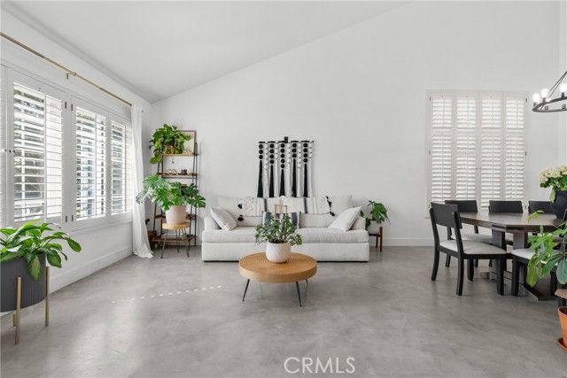 2704 Lemon Dr, Simi Valley, CA 93063