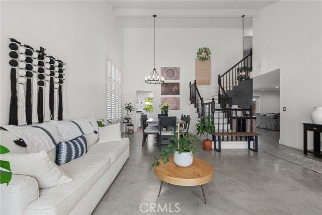 2704 Lemon Dr, Simi Valley, CA 93063