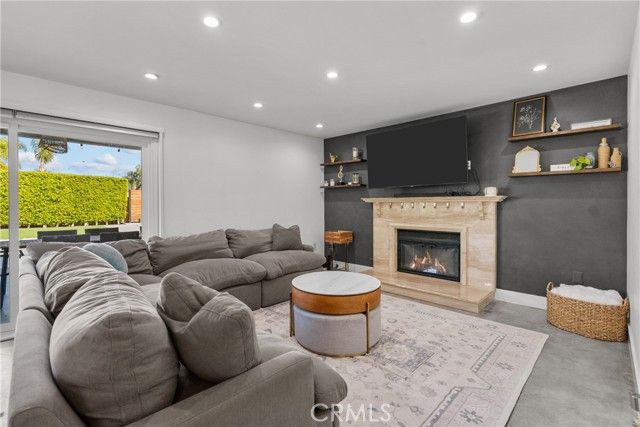 2704 Lemon Dr, Simi Valley, CA 93063