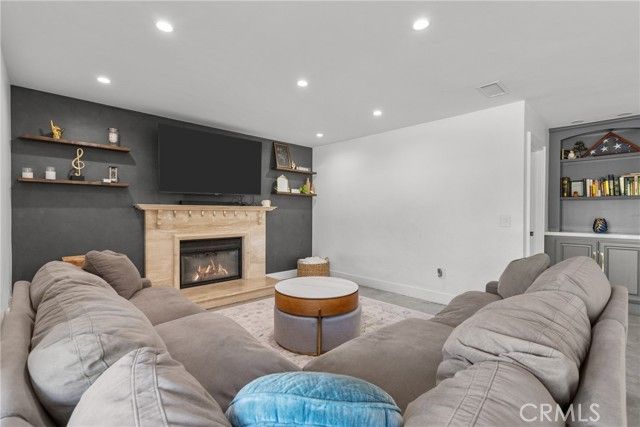 2704 Lemon Dr, Simi Valley, CA 93063