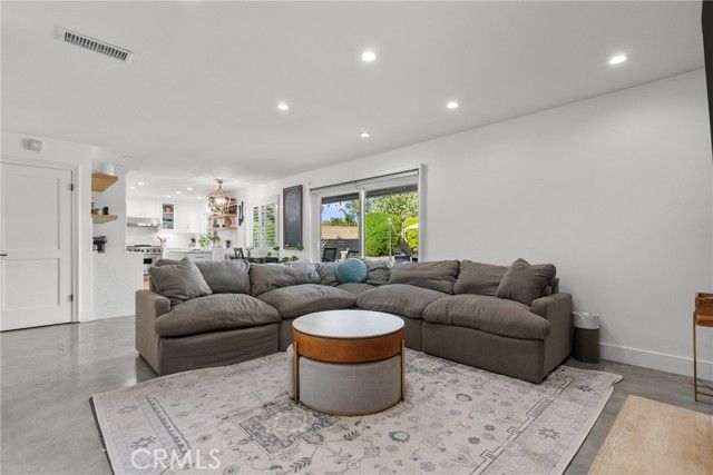 2704 Lemon Dr, Simi Valley, CA 93063