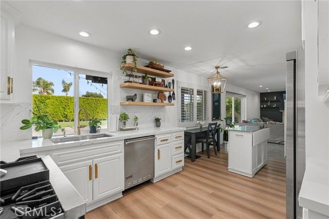 2704 Lemon Dr, Simi Valley, CA 93063