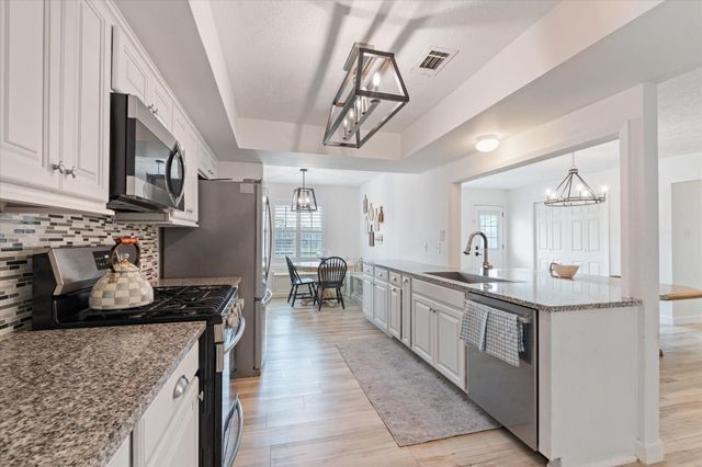 110 Dozent Lane, Baytown, TX 77521