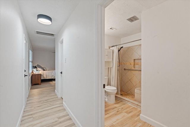 110 Dozent Lane, Baytown, TX 77521